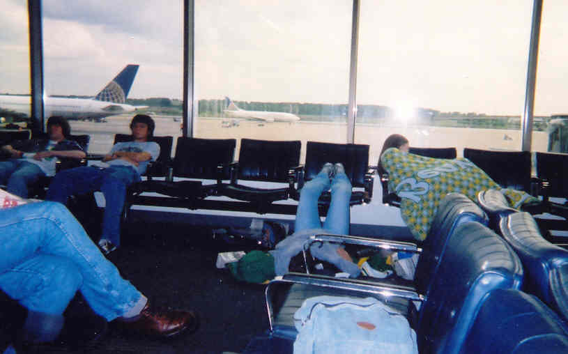 airport1.jpg