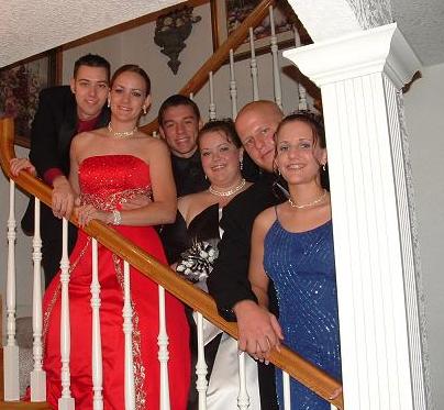 promgroup1.jpg